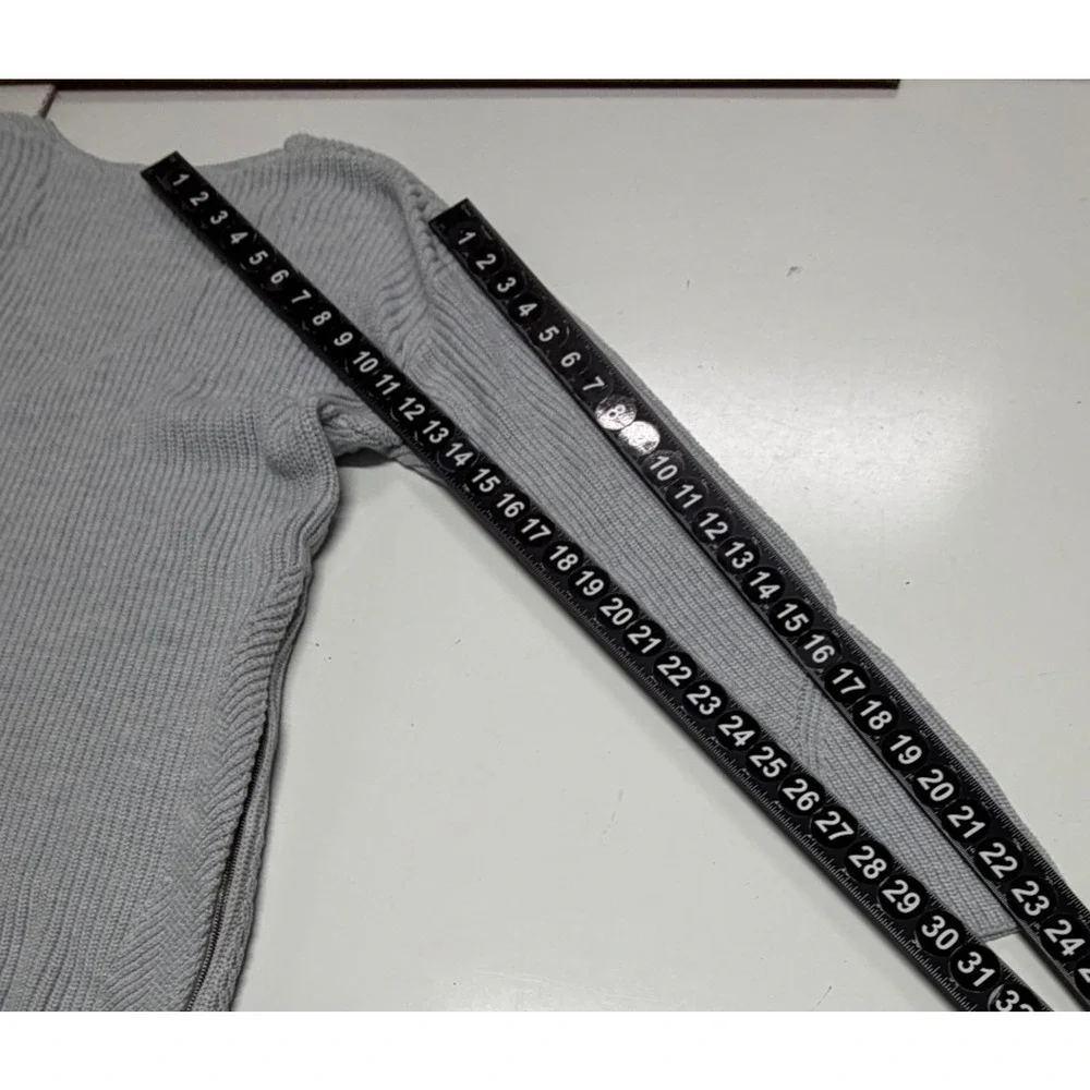Cabi Sweater Womens Medium Gray‎ V-Neck Side Zippers Soft Pullover